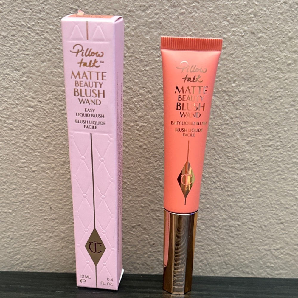 Charlotte Tilbury Matte Beauty Blush Wand -  Shade Pillow Talk Peach Pop